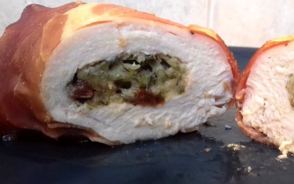 cukkinivel töltött csirkemell