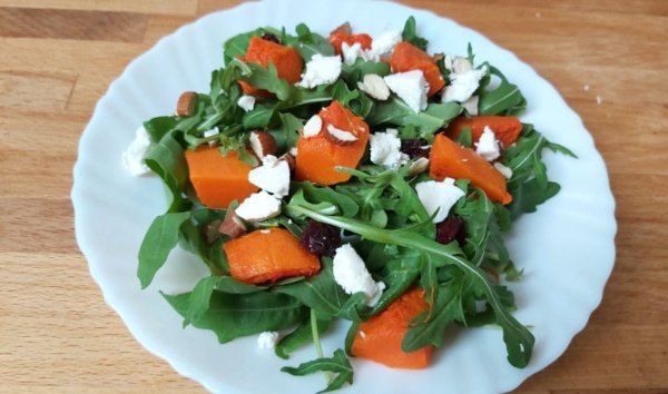 sütőtök saláta fetával